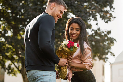 Stand Out & Get Noticed: Interracial Dating Site Profile Tips