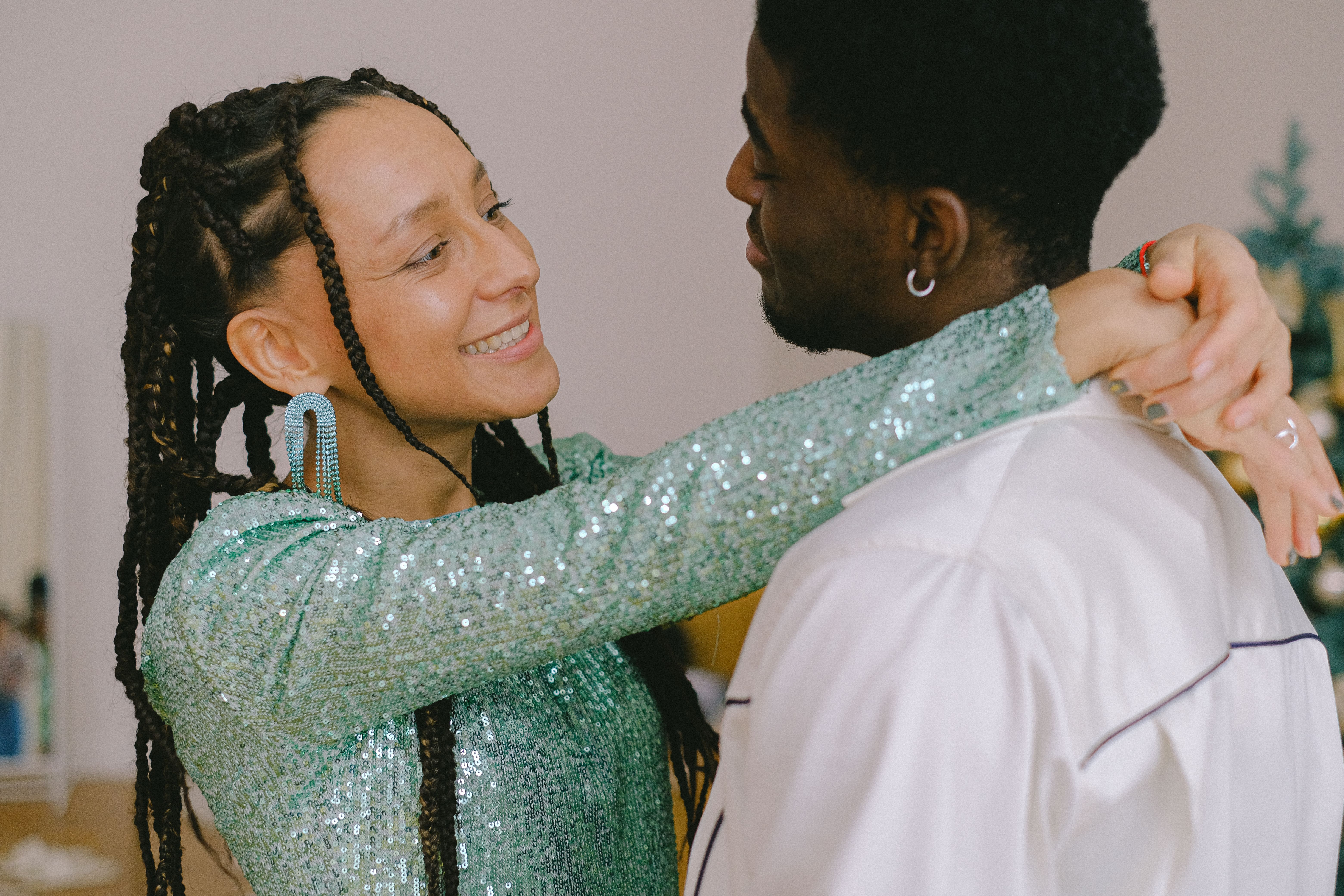 Dating a Guy 10 Years Younger? Here's the Real Truth
